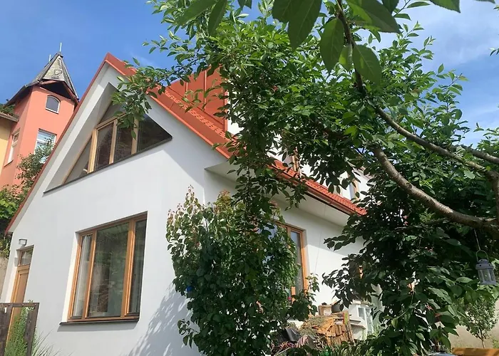 Cosy Family House With Garden, 12 Min From The Center