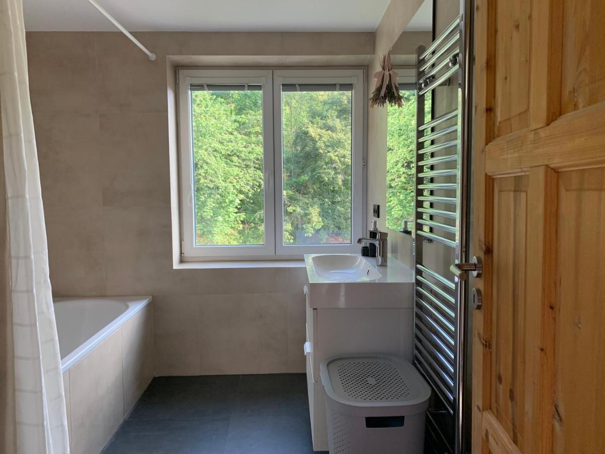Cosy Family House With Garden, 12 Min From The Center Dom wakacyjny *